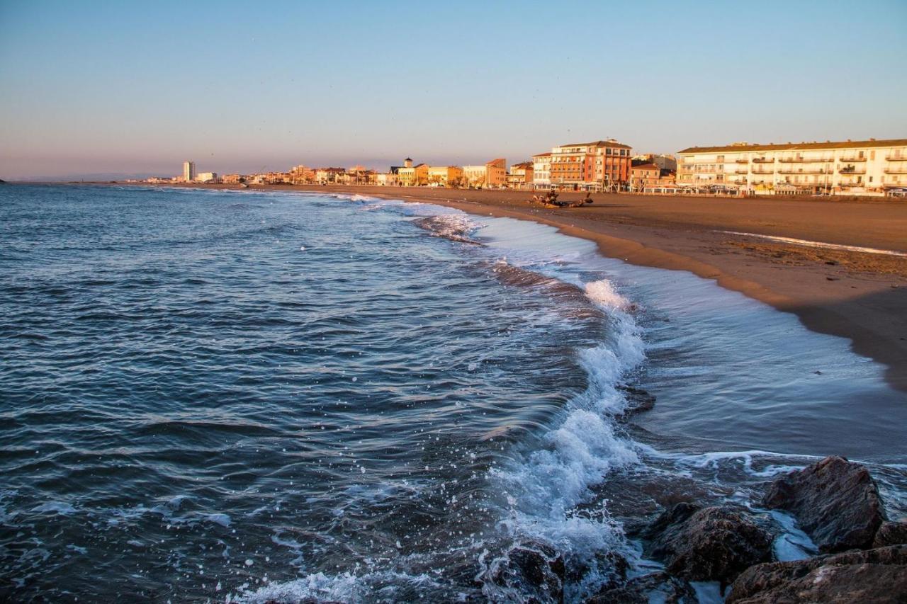 Location Bord De Mer, Villa De Vacances 6-8 Personnes - Jardin Вальрас-Пляж Экстерьер фото